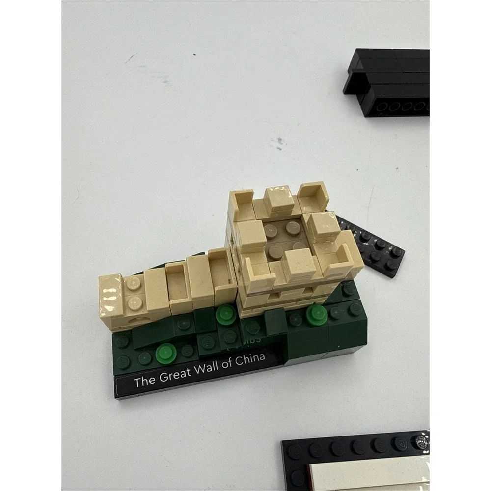 LEGO ARCHITECTURE: World of Wonders (40585) VIP Exclusive  Missing A Few Pieces